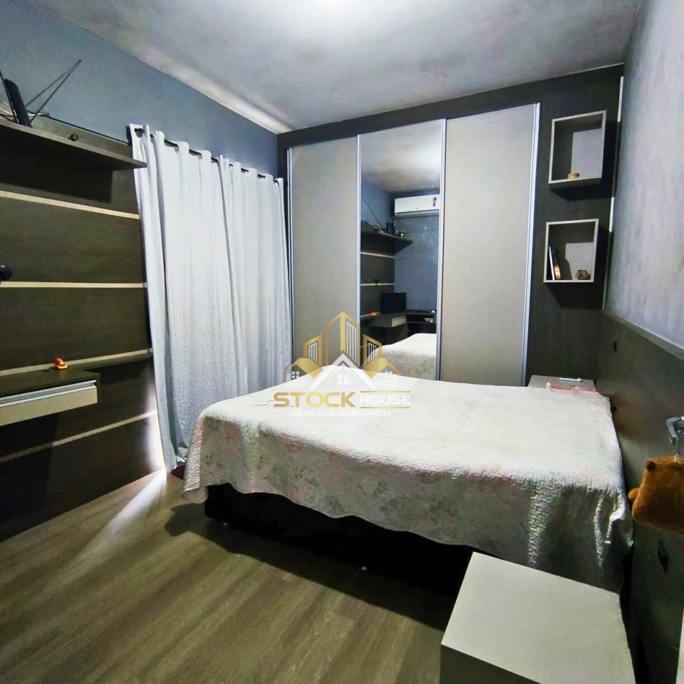 SOBRADO GEMINADO SEMI MOBILIADO, SUÍTE + 2 QUARTOS, A VENDA EM JOINVILLE