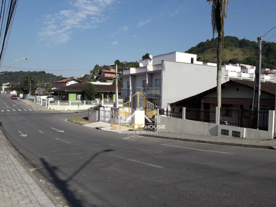 Imagens do imóveis CASA COM TERRENO 360m², PERFEITO PARA CONSTRUIR, BAIRRO IRIRIU