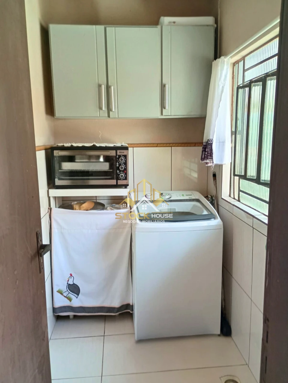 Imagens do imóveis CASA AVERBADA, 3 QUARTOS, SEMI MOBILIADA,  A VENDA EM JOINVILLE