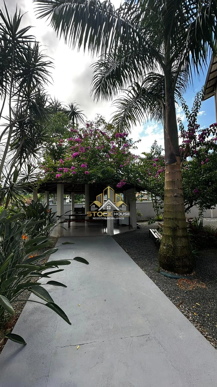 APARTAMENTO SEMI MOBILIADO, 2 QUARTOS, A VENDA EM JOINVILLE