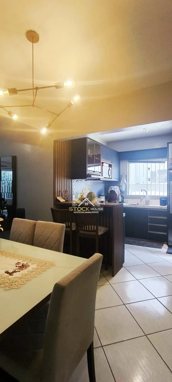 Sobrado Geminado com piscina à venda