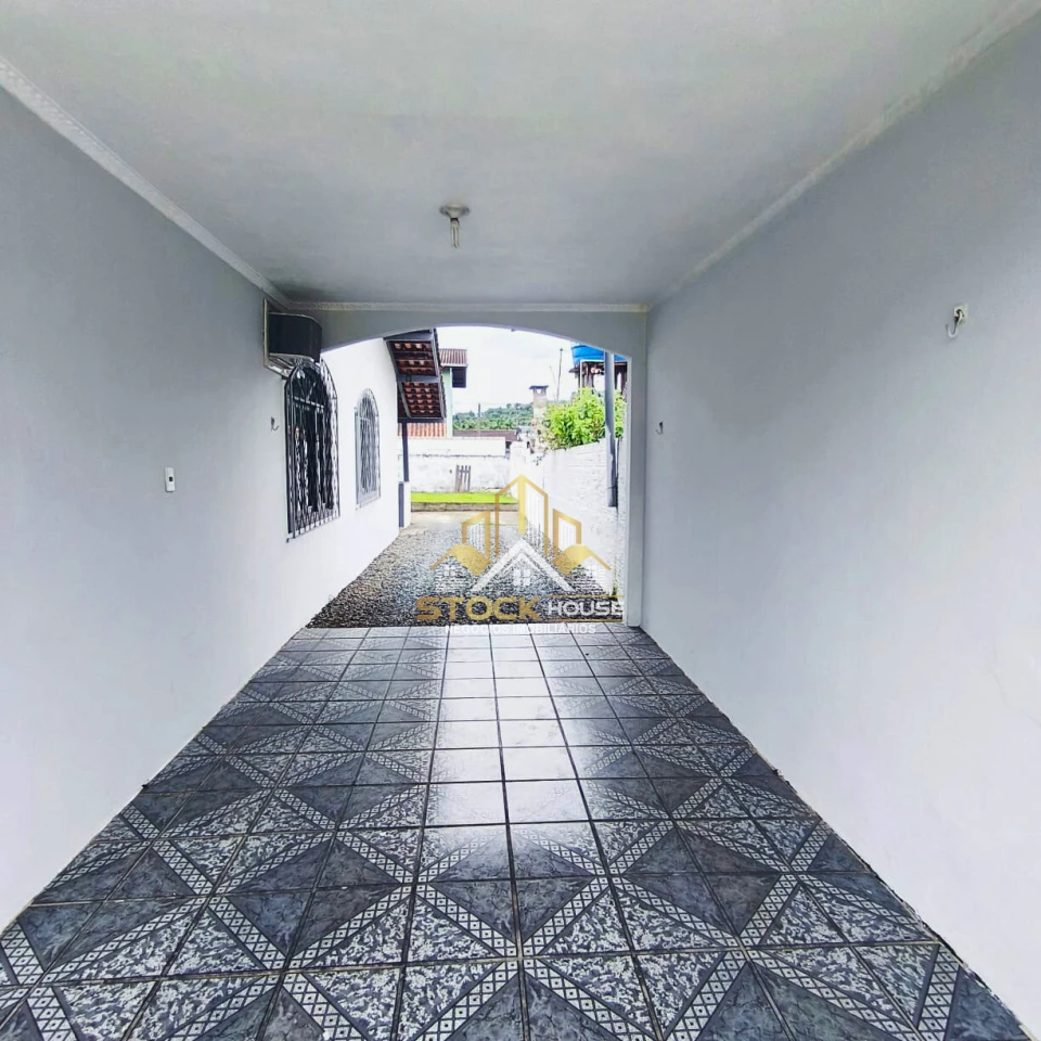 Imagens do imóveis CASA AVERBADA, SUÍTE + 2 QUARTOS, A VENDA EM JOINVILLE