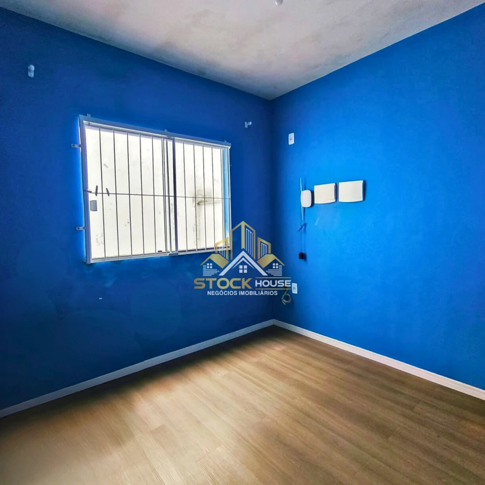 SOBRADO GEMINADO SEMI MOBILIADO, SUÍTE + 2 QUARTOS, A VENDA EM JOINVILLE