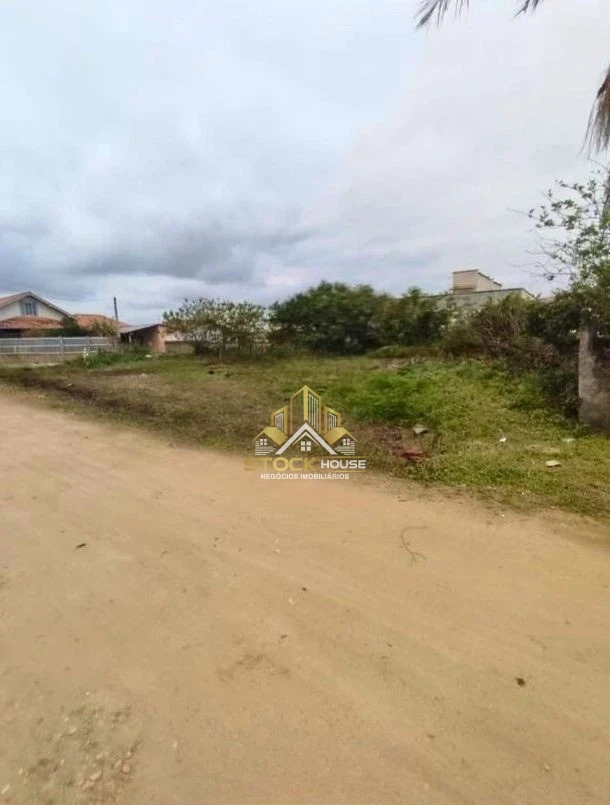 TERRENO DE ESQUINA COM 350M² A VENDA NA PRAIA EM SÃO FRANCISCO