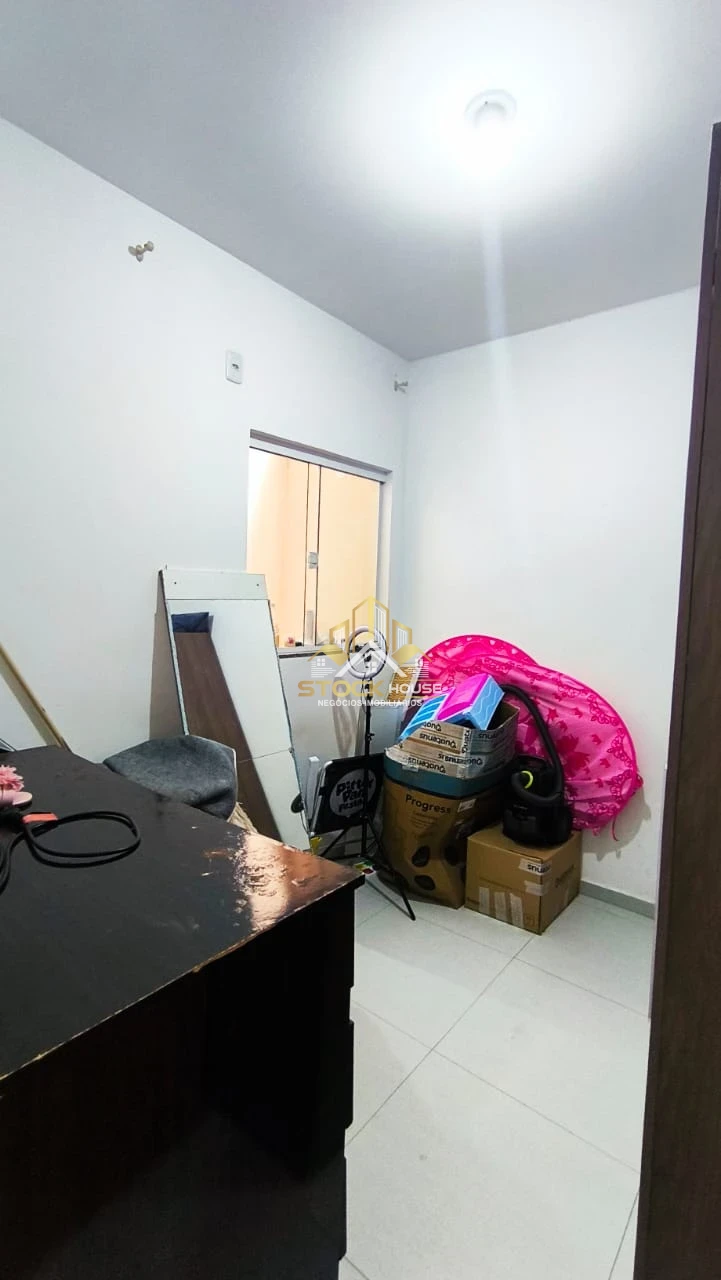 CASA GEMINADA COM 3 QUARTOS