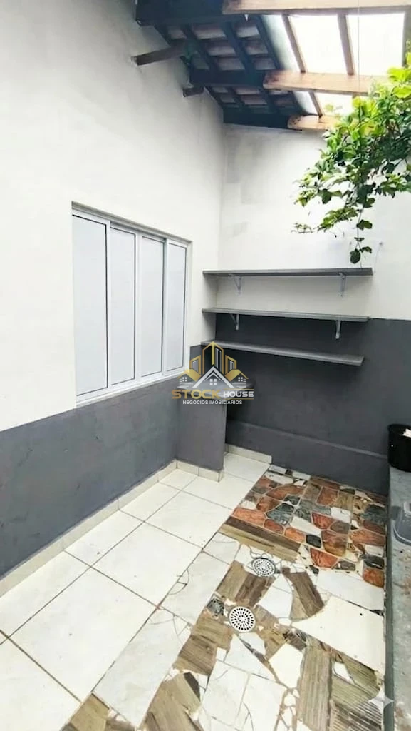 CASA GEMINADA EM ARAQUARI