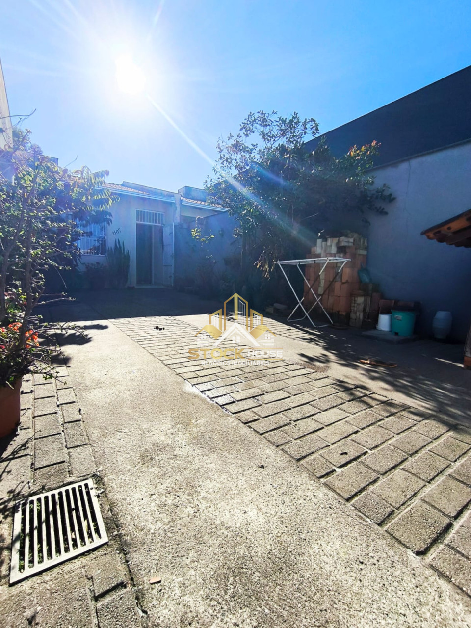Imagens do imóveis OPORTUNIDADE CASA GEMINADA PLANTA BAIXA SEMI MOBILIADO BAIRRO ESPINHEIRO