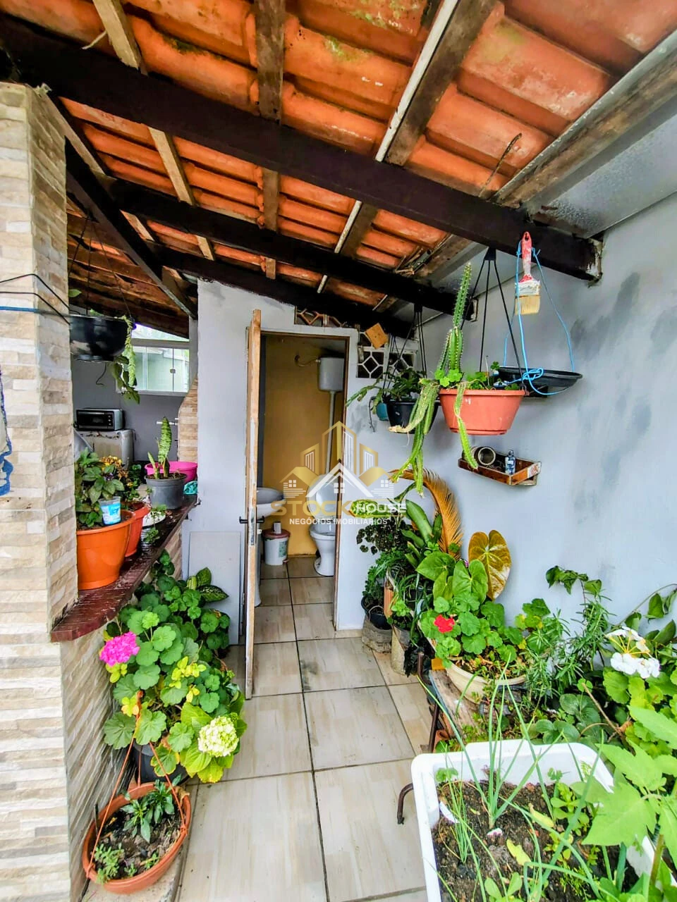 CASA GEMINADA PLANTA BAIXA, 2 QUARTOS, A VENDA EM JOINVILLE