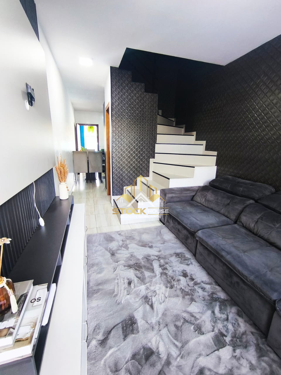 LINDO SOBRADO GEMINADO SEMI MOBILIADO 2 QUARTOS BAIRRO COMASA