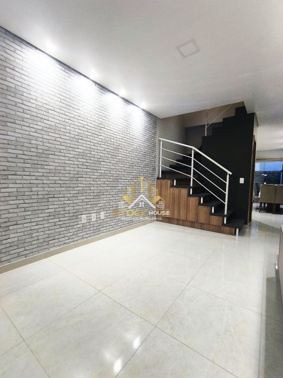 Imagens do imóveis SOBRADO GEMINADO SEMI MOBILIADO 2 QUARTOS BAIRRO BOEHMERWALD
