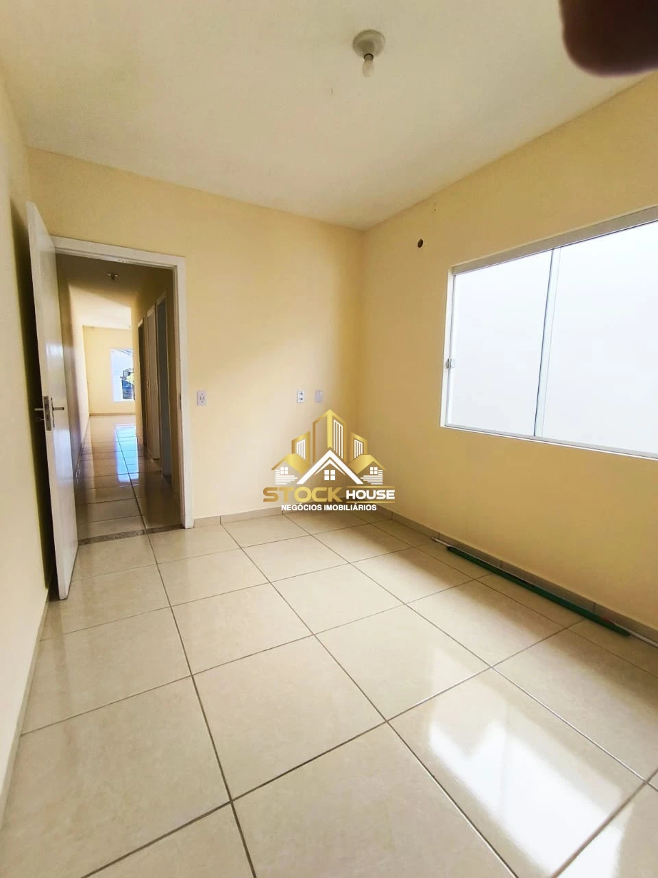 CASA GEMINADA PARA LOCAÇÃO, 1 SUÍTE + 1 QUARTO EM ARAQUARI