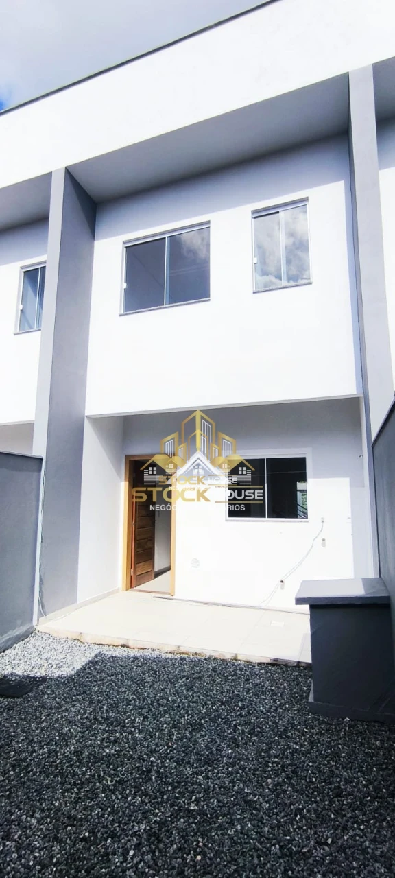 Casa Geminada À Venda Espinheiros Joinville