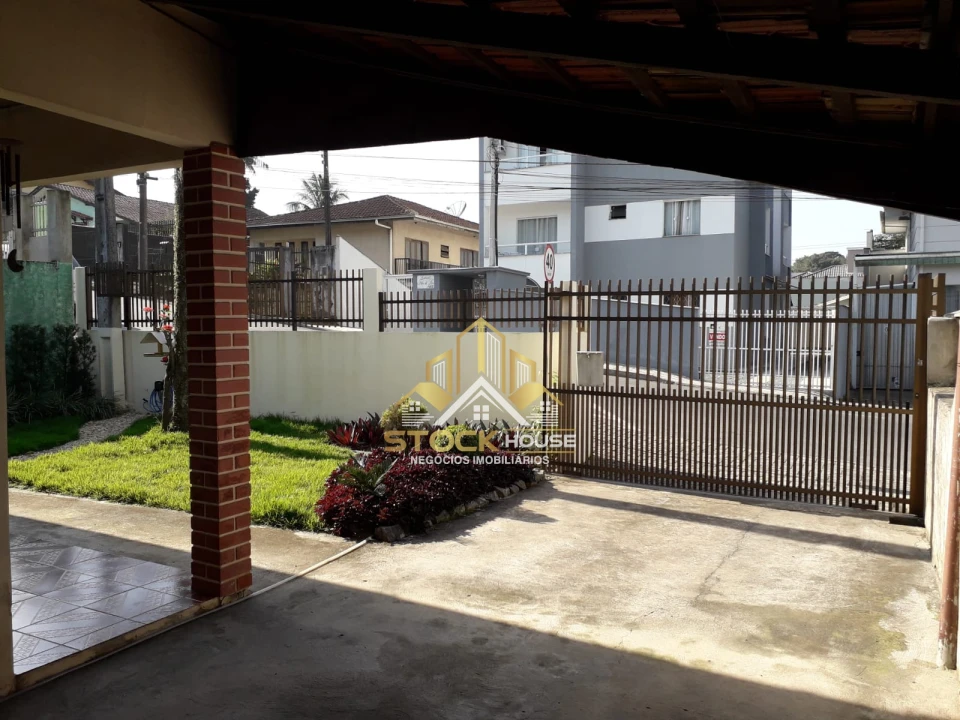 Imagens do imóveis CASA COM TERRENO 360m², PERFEITO PARA CONSTRUIR, BAIRRO IRIRIU