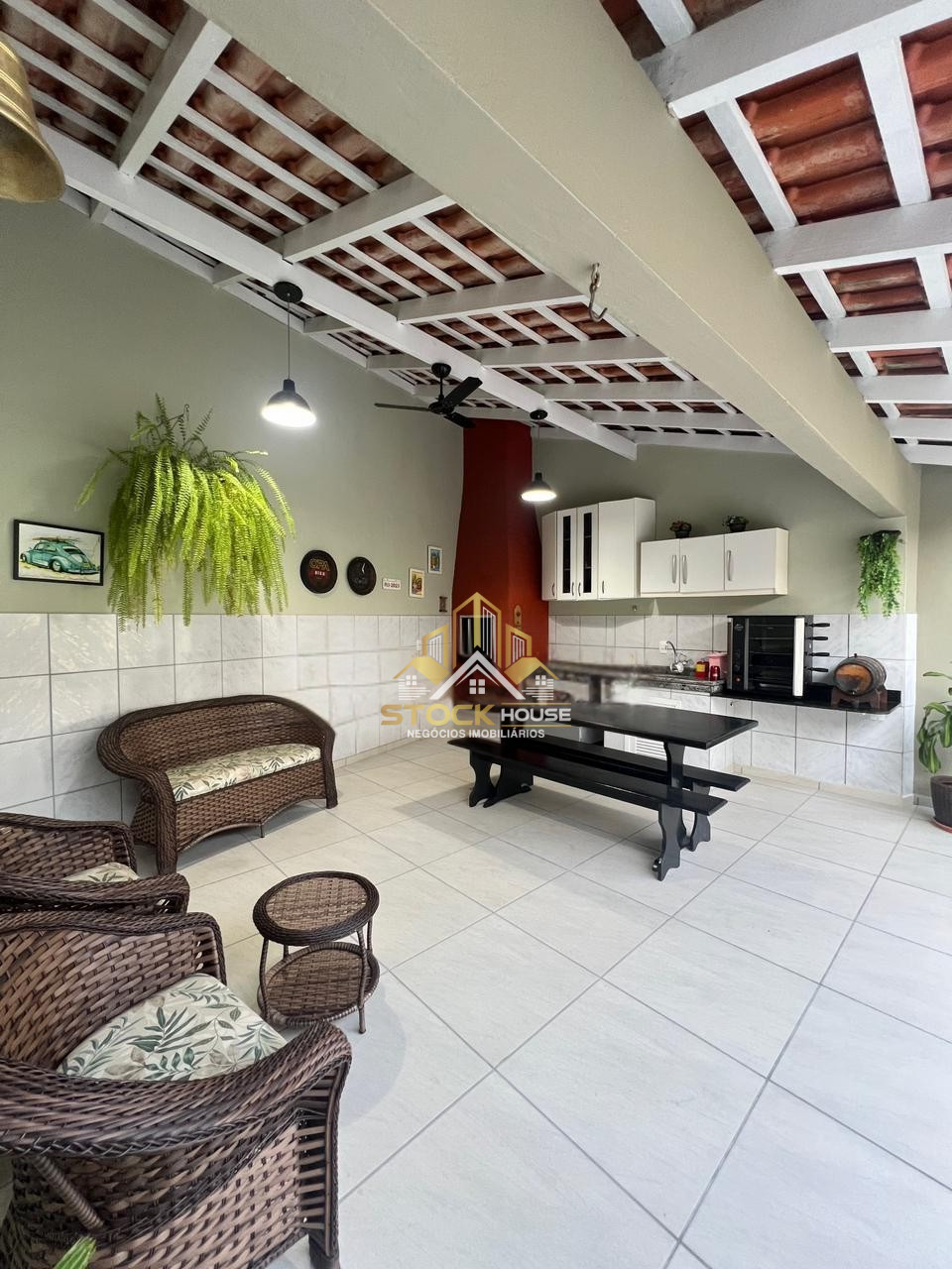 Imagens do imóveis EXCEPCIONAL CASA SEMI MOBILIADA COM 2 SUÍTES + 2 QUARTOS BAIRRO BOEHMERWALD