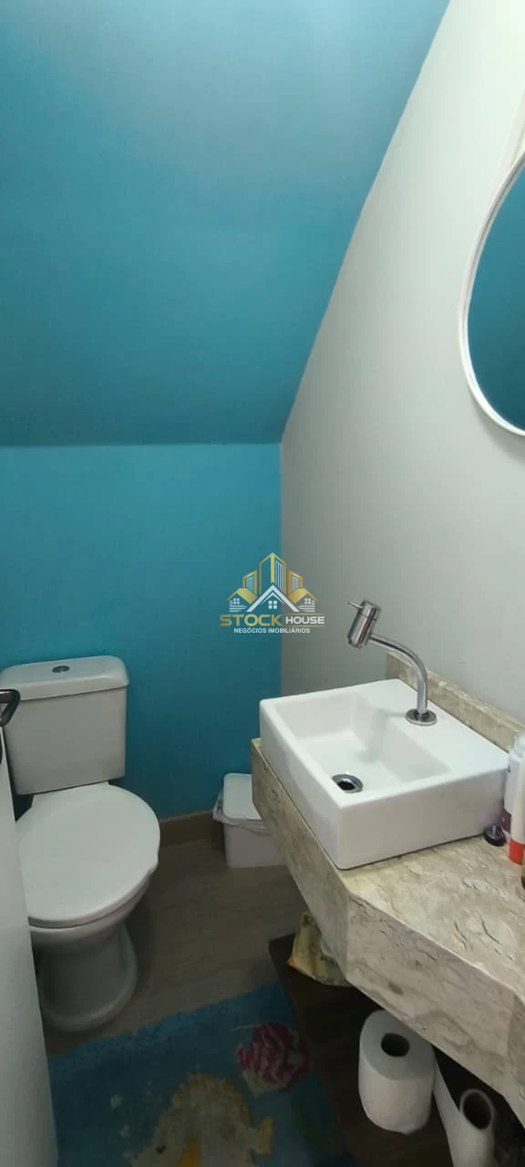 Imagens do imóveis SOBRADO GEMINADO SEMI MOBLIADO À VENDA