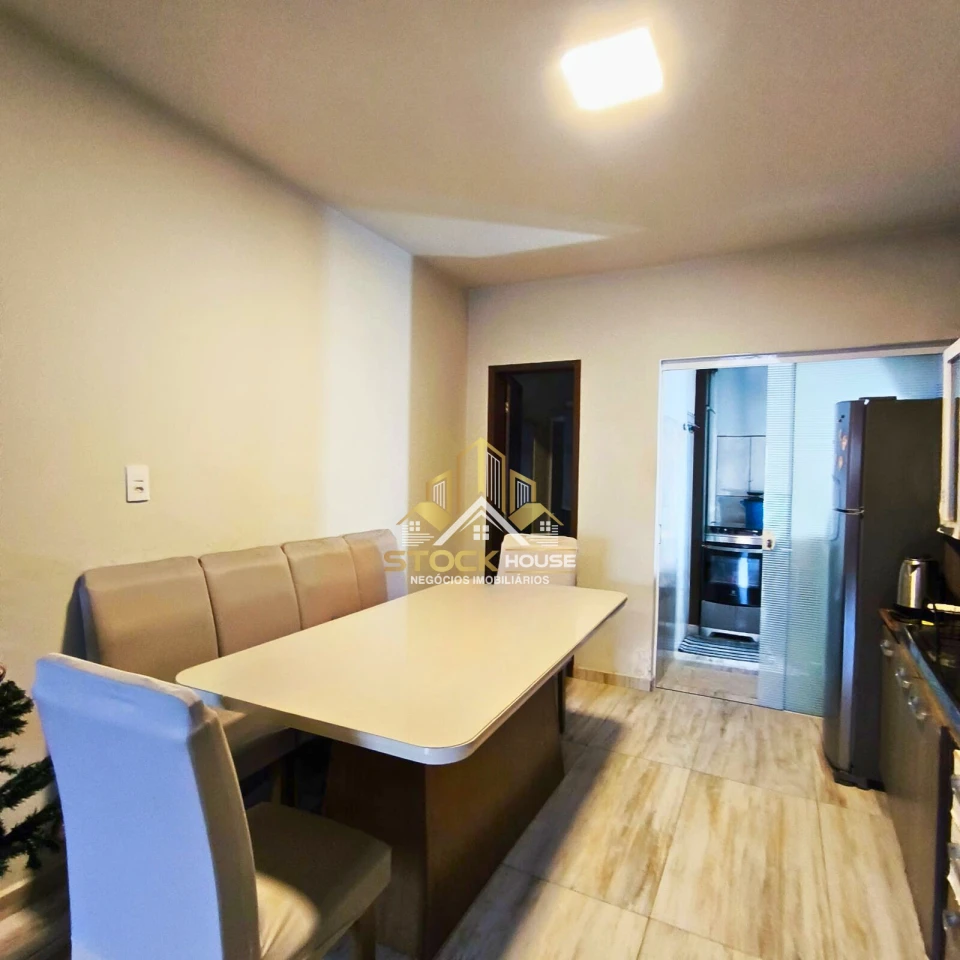 Imagens do imóveis SOBRADO GEMINADO, SUÍTE + 1 QUARTO, A VENDA EM JOINVILLE