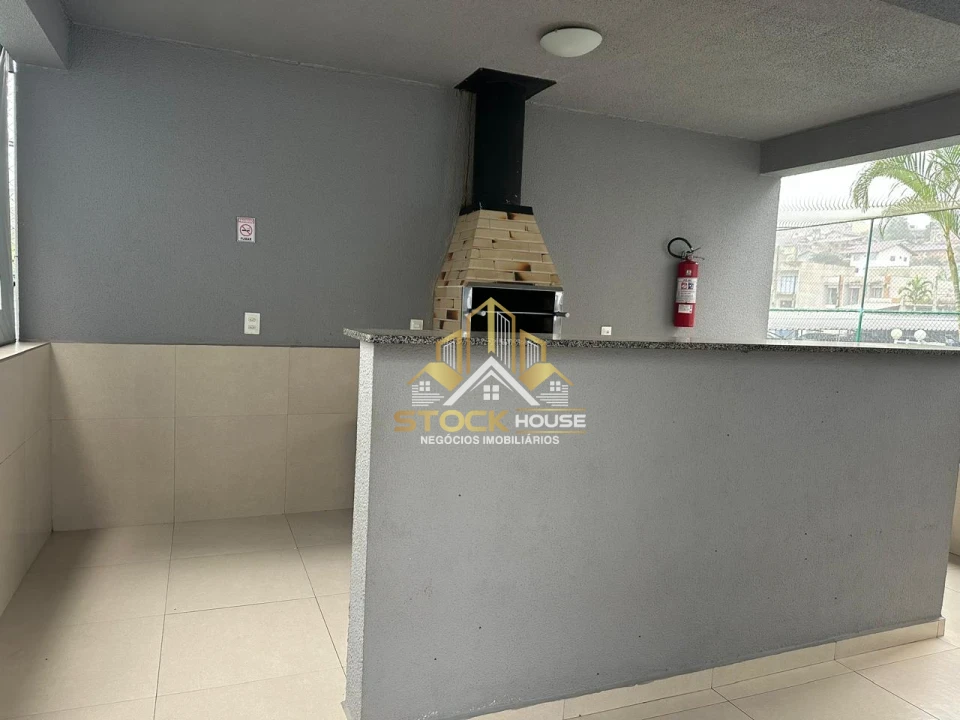 APARTAMENTO COM ELEVADOR