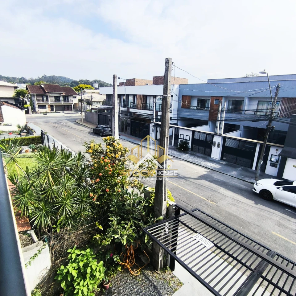 SOBRADO GEMINADO SUÍTE + 1 QUARTO A VENDA EM JOINVILLE