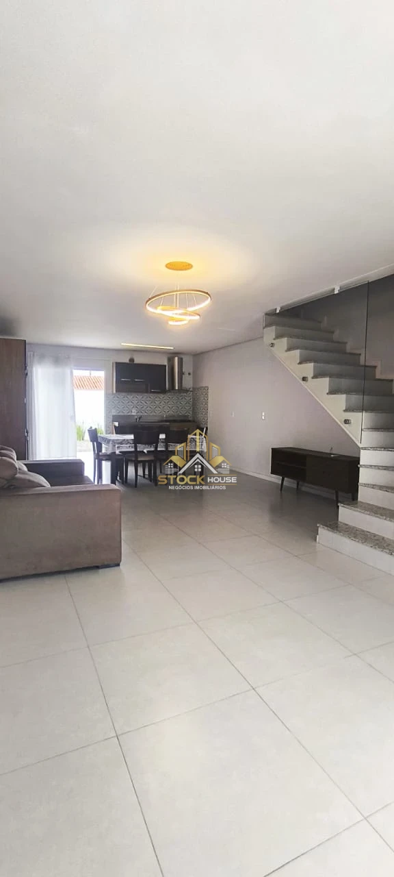 Imagens do imóveis Geminado Moderno no Guanabara