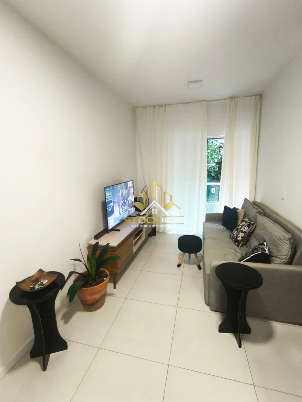 Apartamento com 1 suite + 1 quarto