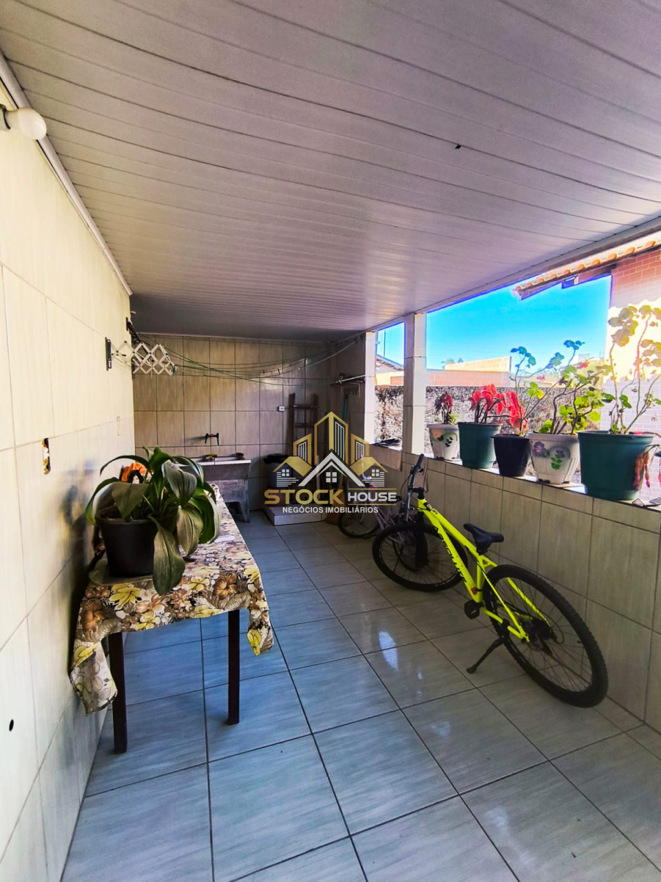 Imagens do imóveis IMPERDIVEL CASA 4 QUARTOS E CASA 2 QUARTOS MESMO TERRENO BAIRRO JARIVATUBA