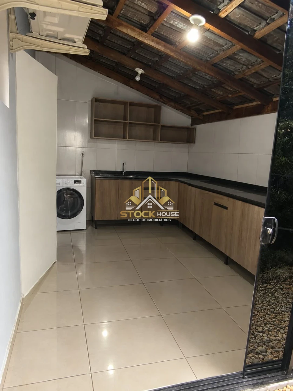 Imagens do imóveis Casa averbada com piscina