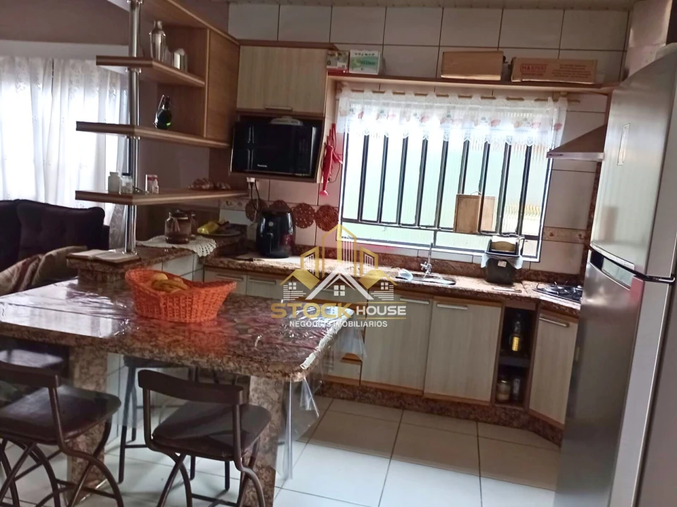 Imagens do imóveis CASA AVERBADA, 3 QUARTOS, SEMI MOBILIADA,  A VENDA EM JOINVILLE