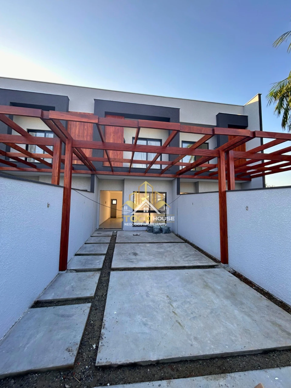 LANÇAMENTO SOBRADO GEMINADO, SUÍTE + 2 QUARTOS EM JOINVILLE