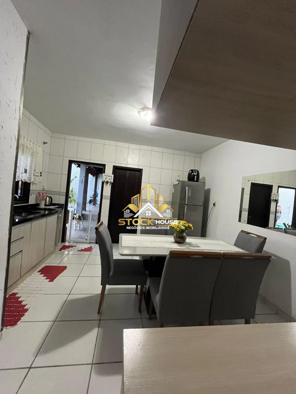 CASA SEMI MOBILIADA, 3 QUARTOS, A VENDA EM JOINVILLE