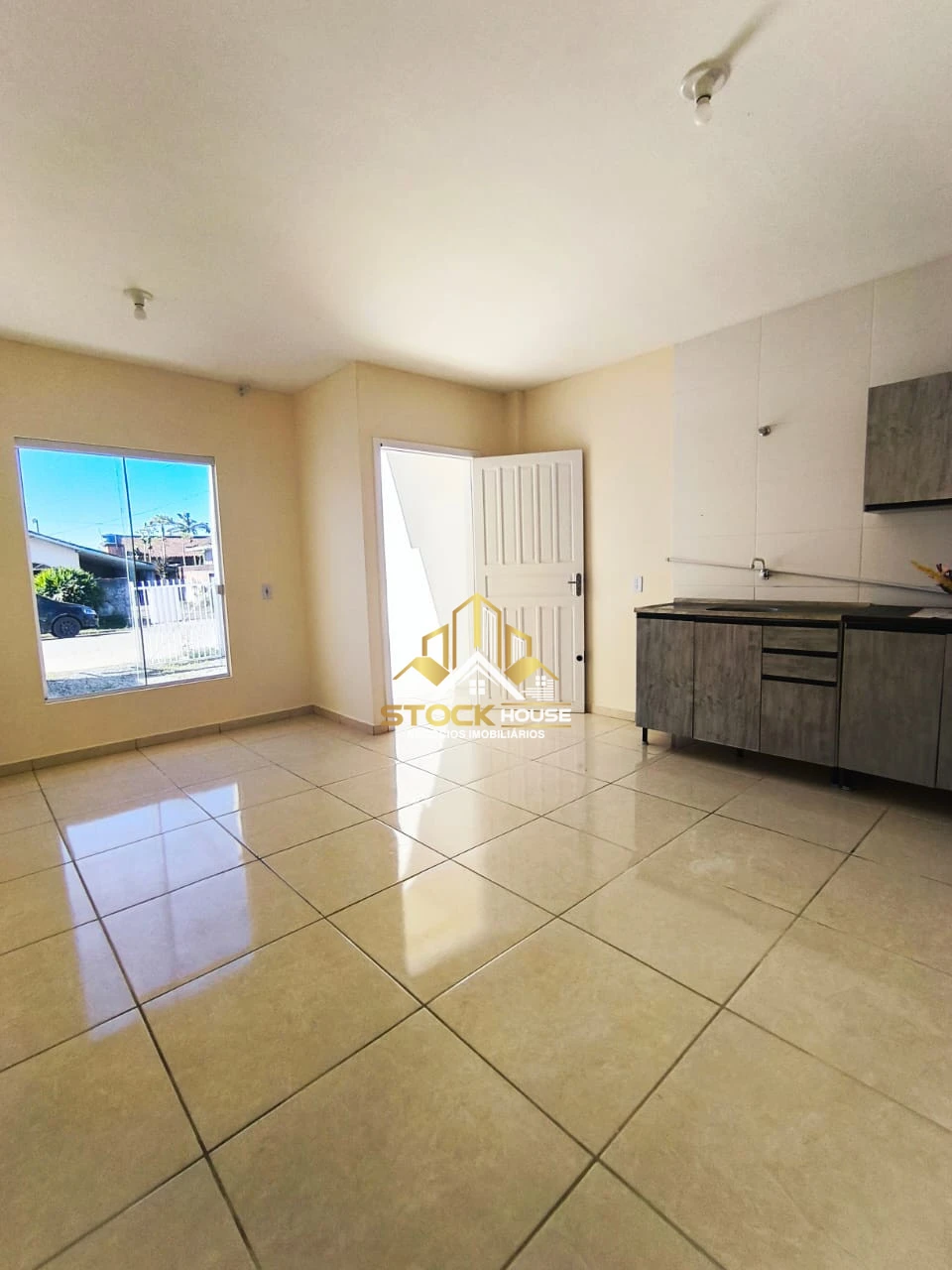 CASA GEMINADA 1 SUÍTE + 1 QUARTO BAIRRO PORTO GRANDE ARAQUARI