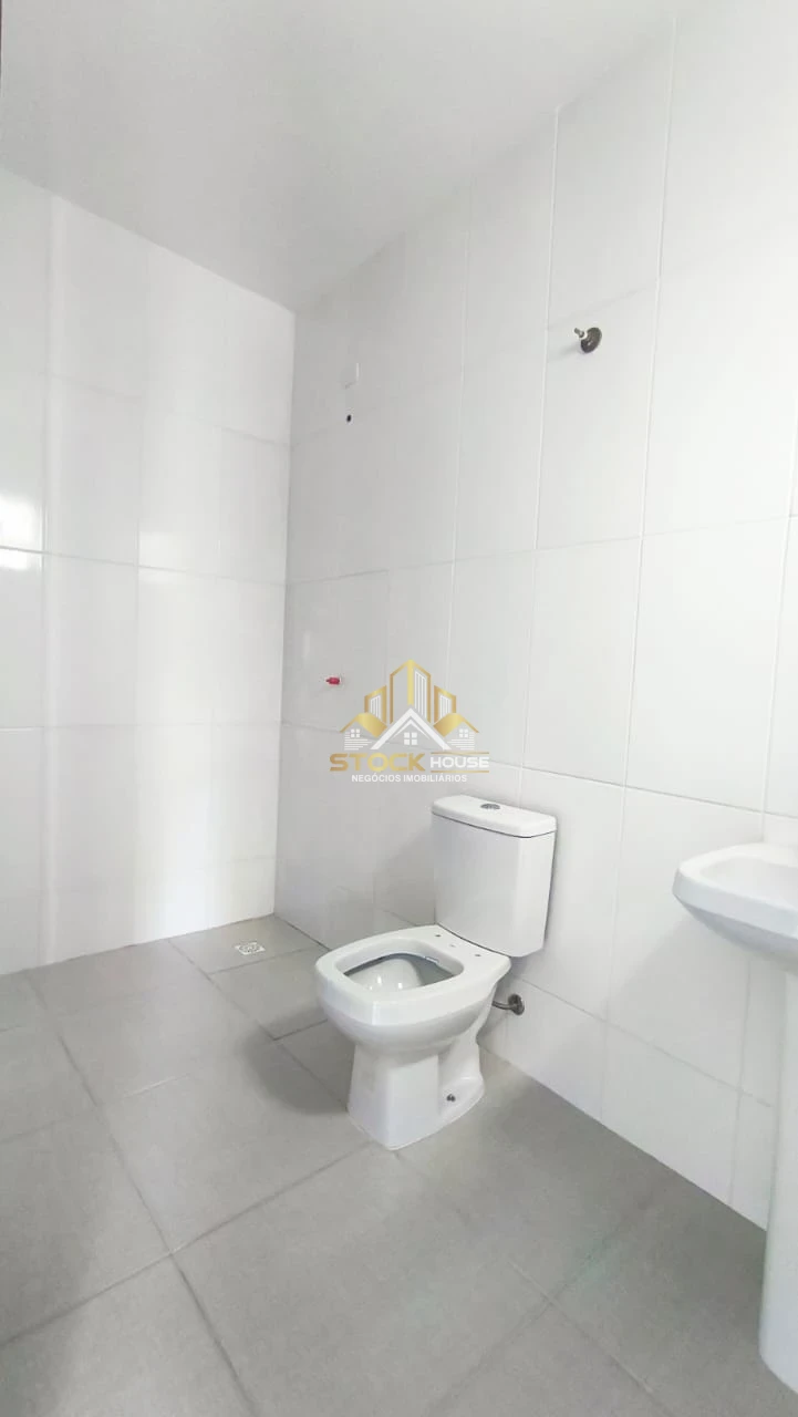 SOBRADO GEMINADO NA PRAIA