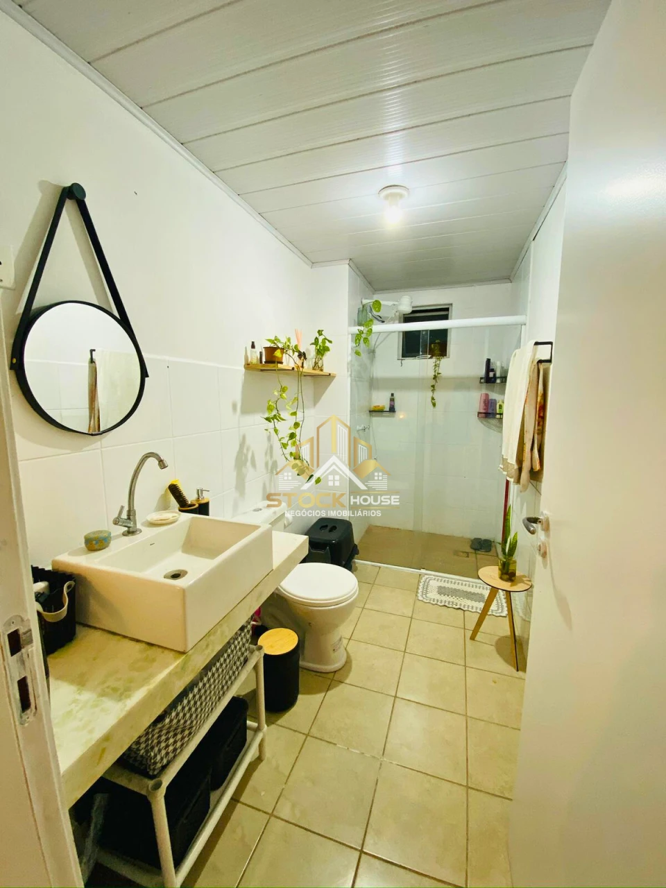 OPORTUNIDADE, APARTAMENTO SEMI MOBILIADO, 2 QUARTOS, A VENDA EM JOINVILLE