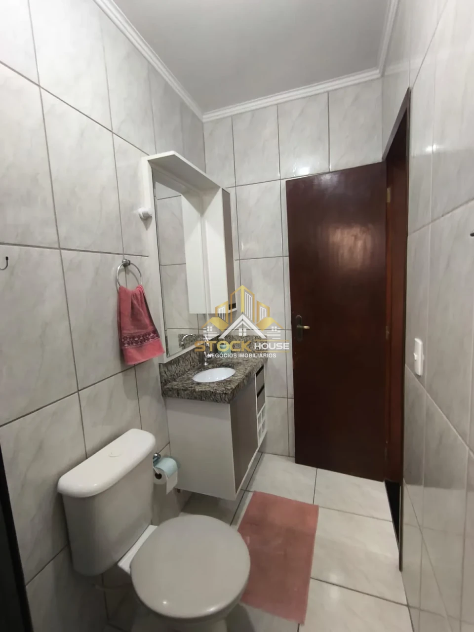 Imagens do imóveis Sobrado Geminado semi mobiliado À Venda Guanabara Joinville