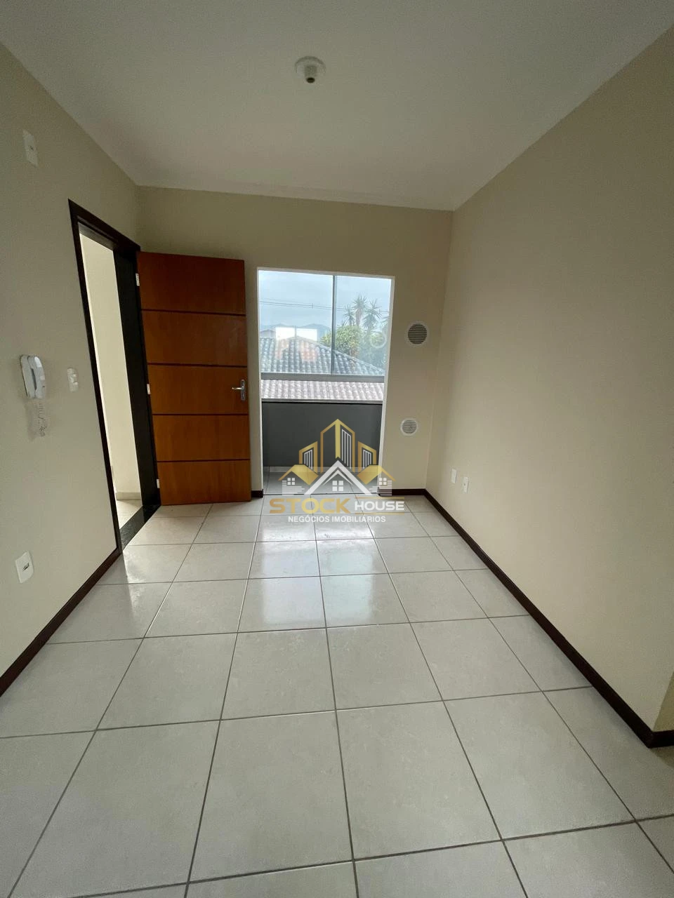 APARTAMENTO SEMI  MOBILIADO, 2 QUARTOS, A VENDA EM JOINVILLE