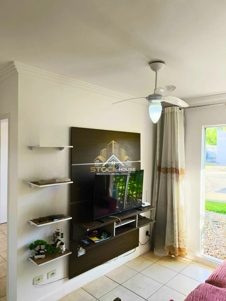 Imagens do imóveis APARTAMENTO SEMI MOBILIADO, 2 QUARTOS, A VENDA EM JOINVILLE