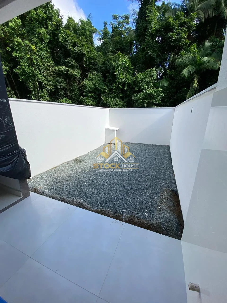 Imagens do imóveis CASA GEMINADA À VENDA FLORESTA JOINVILLE