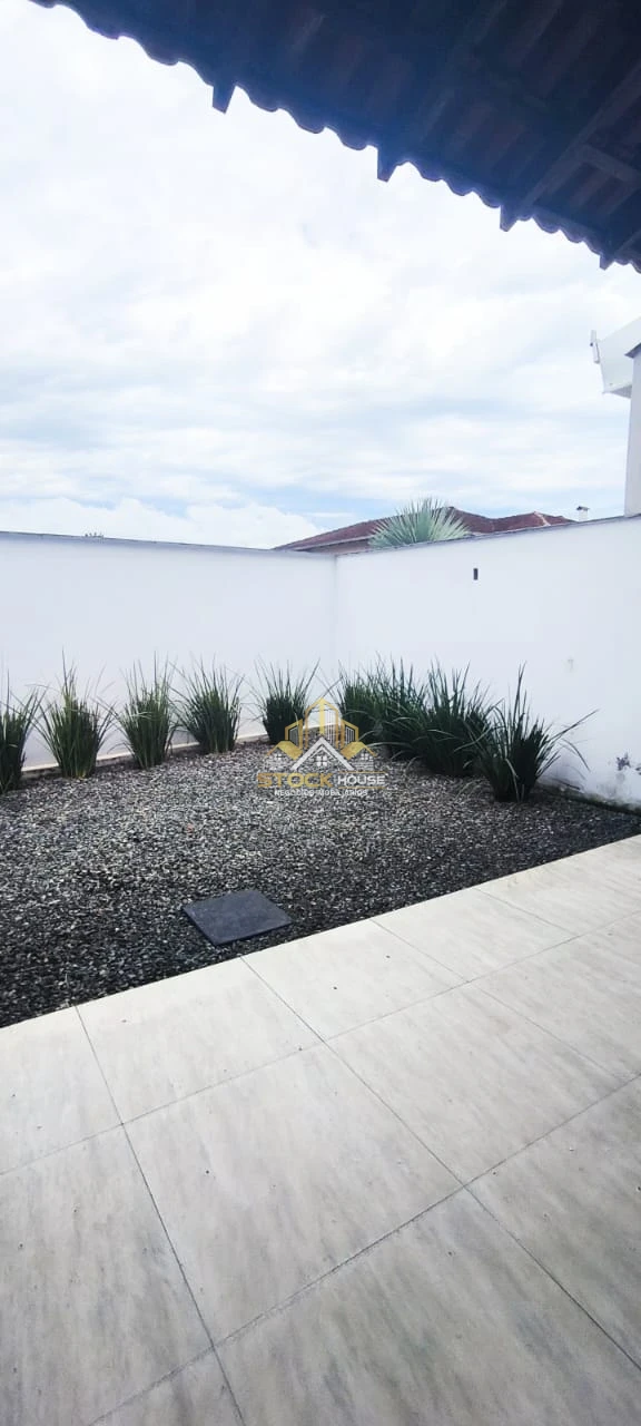 Imagens do imóveis Geminado Moderno no Guanabara