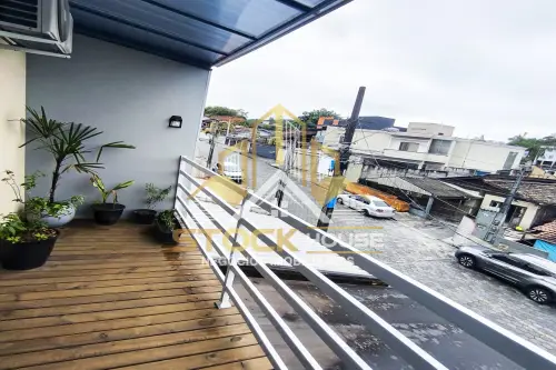 SOBRADO GEMINADO SEMI MOBILIADO, 2 QUARTOS, A VENDA EM JOINVILLE