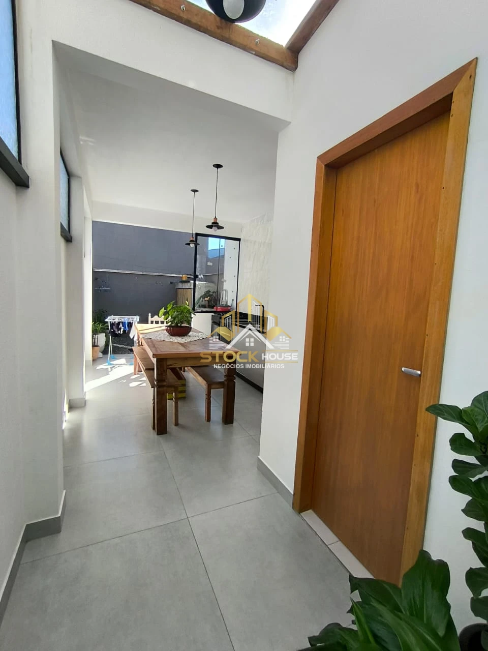 Imagens do imóveis Sobrado geminado com duas suítes a venda