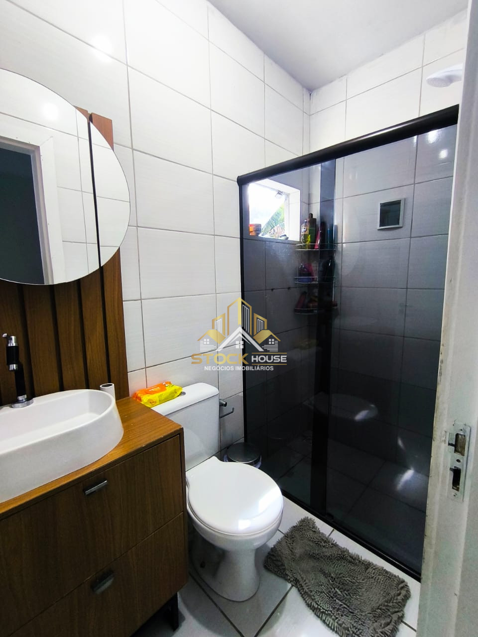Imagens do imóveis CASA GEMINADA PLANTA BAIXA SEMI MOBILIADA BAIRRO AVENTUREIRO