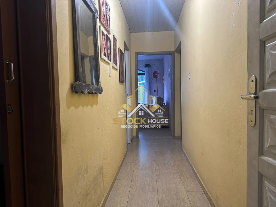 CASA ESCRITURADA COM 5 QUARTOS