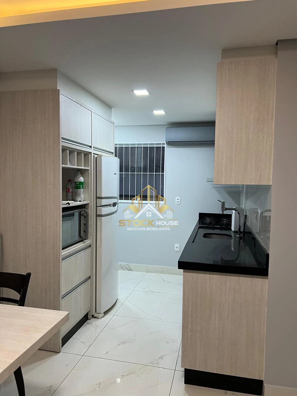 Imagens do imóveis LINDO APARTAMENTO SEMI MOBILIADO 2 QUARTOS BAIRRO GUANABARA