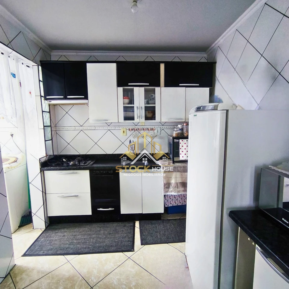 APARTAMENTO SEMI MOBILIADO, 2 QUARTOS, A VENDA EM JOINVILLE