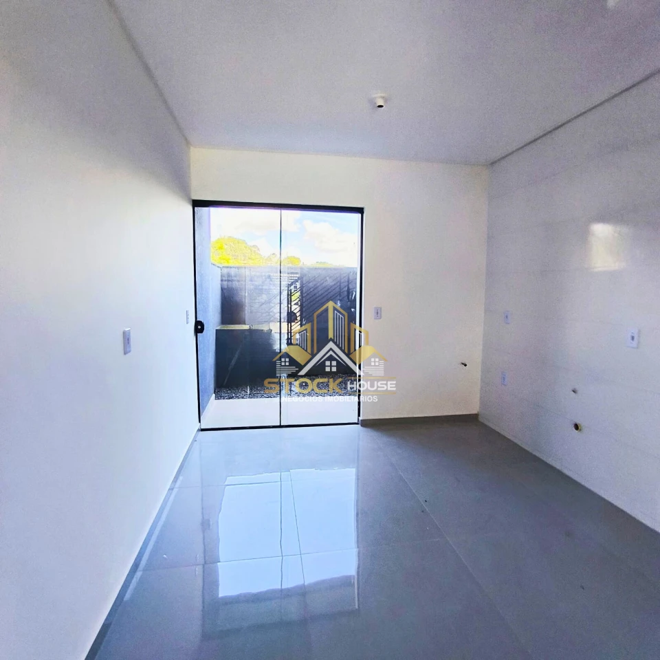 SOBRADO GEMINADO COM 2 SUÍTES, A VENDA EM JOINVILLE