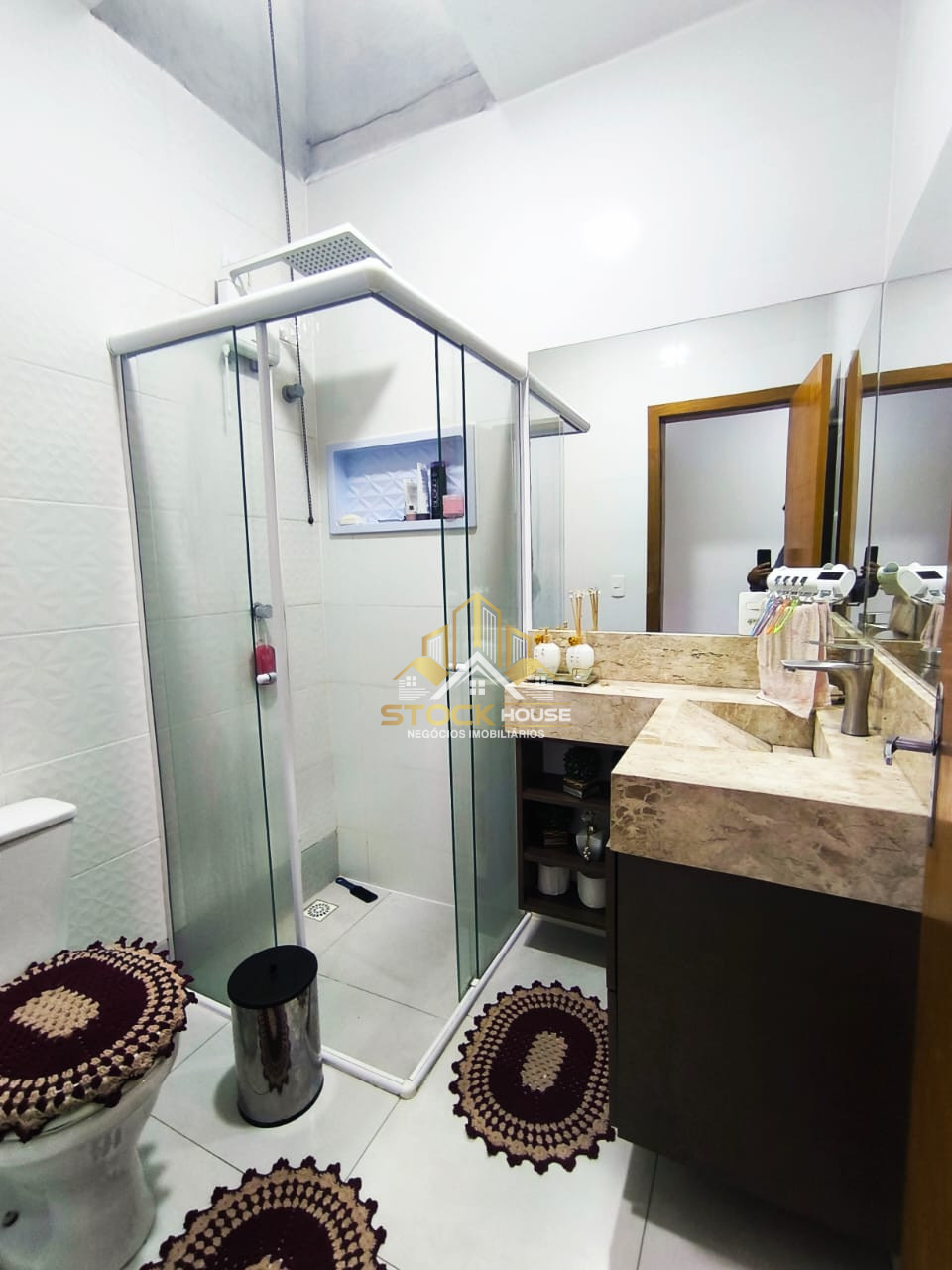 LINDO SOBRADO GEMINADO SEMI MOBILIADO 2 QUARTOS BAIRRO COMASA