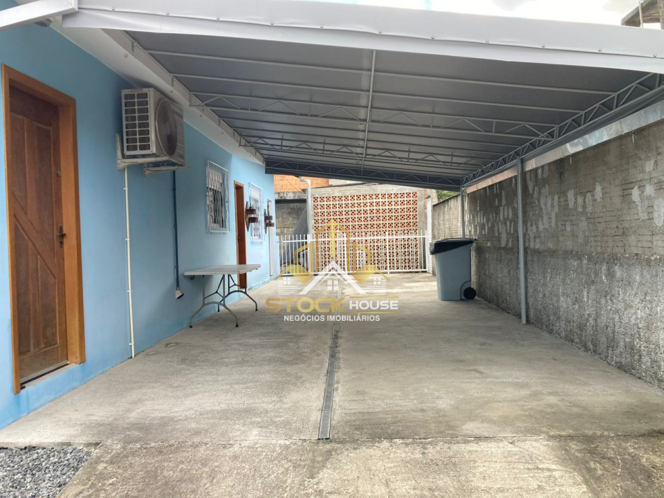 Imagens do imóveis LINDA CASA COM 1 SUÍTE + 2 QUARTOS BAIRRO MORRO DO MEIO