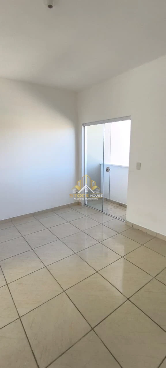 Imagens do imóveis SOBRADO GEMINADO À VENDA