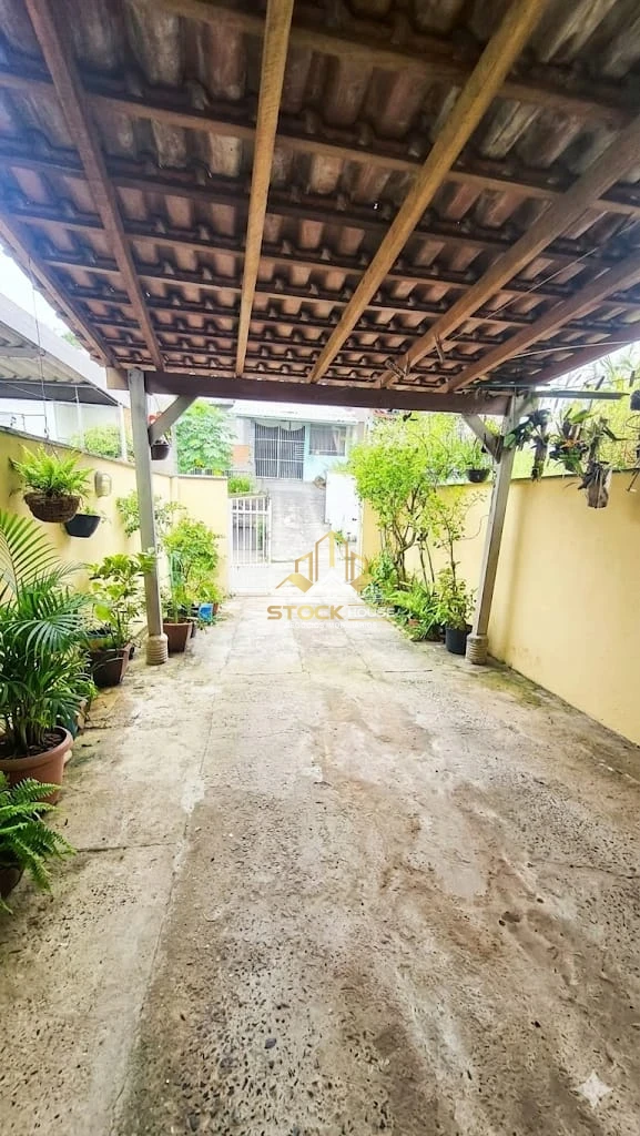 CASA GEMINADA EM ARAQUARI