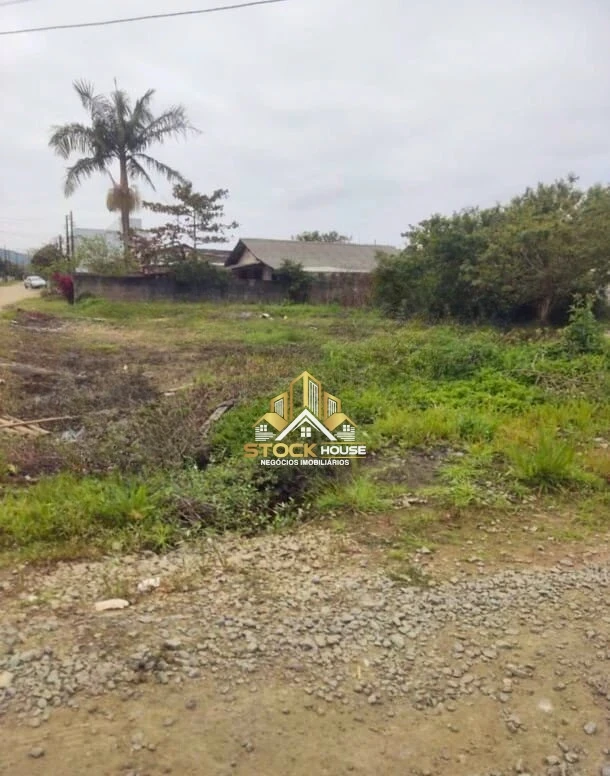 TERRENO DE ESQUINA COM 350M² A VENDA NA PRAIA EM SÃO FRANCISCO