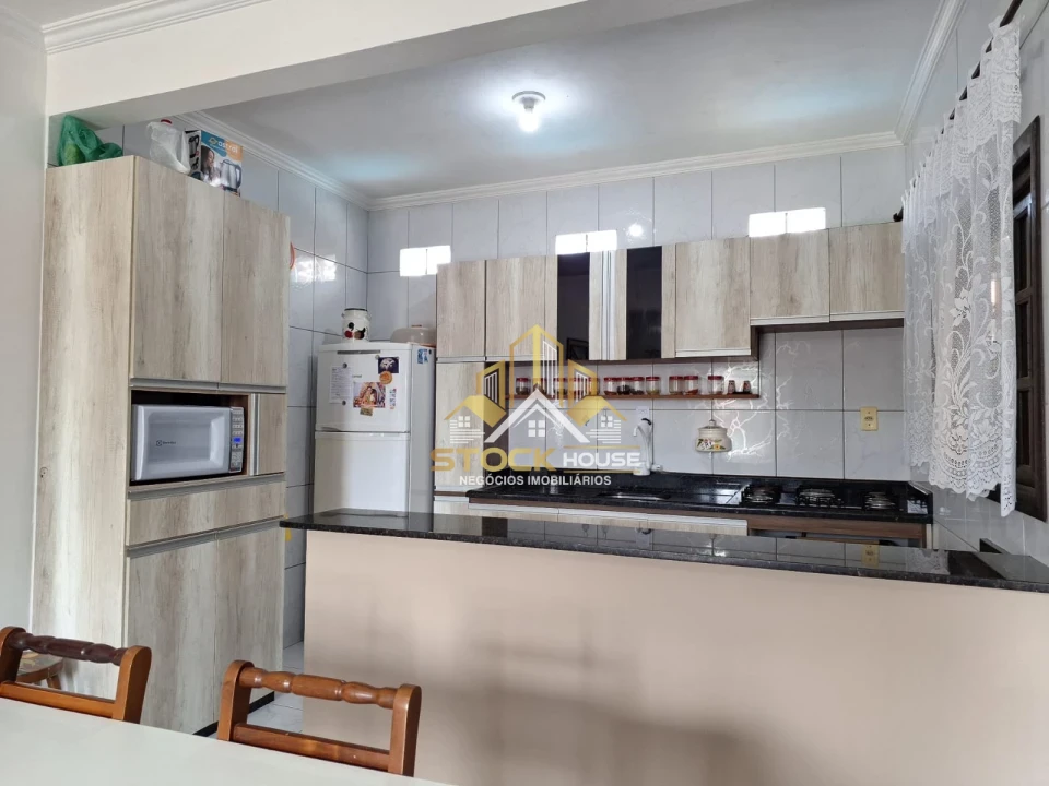 Imagens do imóveis CASA ESCRITURADA COM PISCINA